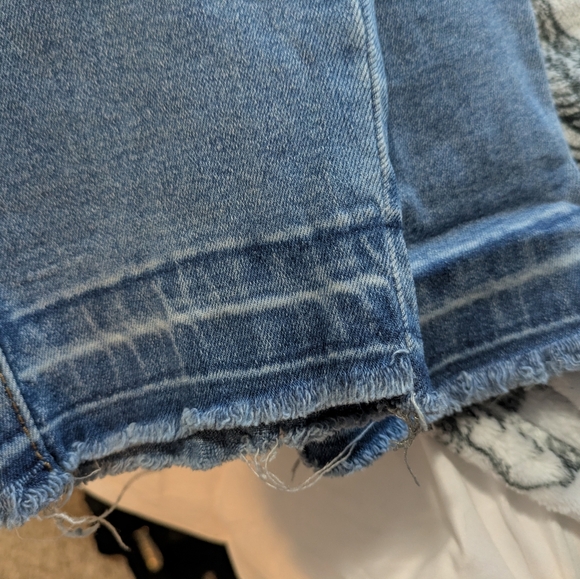 Light Blue Denim Skinny Jeans With Cute Frayed Hems - Picture 5 of 5